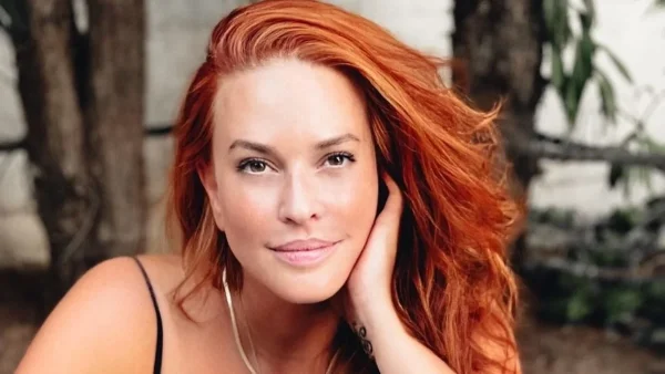 «Νονά είναι μόνο μια και δεν αλλάζει» - Οι αναρτήσεις της Χρηστίδου λίγο μετά από την αναβολή της βάφτισης