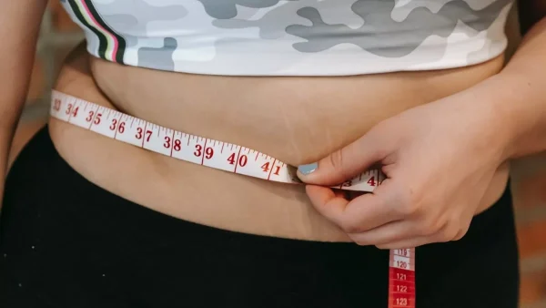 Μπες ξανά στο αγαπημένο σου στενό φόρεμα με την δίαιτα των πρωτόγονων - Την ακολουθούν οι celebrities