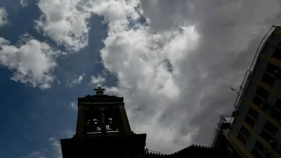 Καιρός (29/6): Συννεφιά και υψηλές θερμοκρασίες