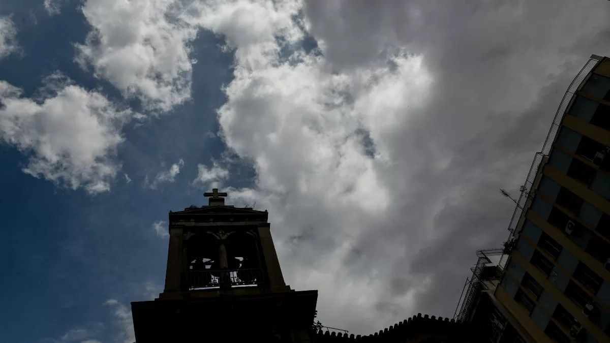 Καιρός (29/6): Συννεφιά και υψηλές θερμοκρασίες