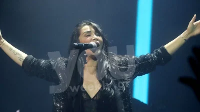 Με "καυτό" ολόσωμο σορτσάκι στο πλευρό του συντρόφου της - Full in love η Πάολα με τον Λάζαρο Βαφειάδη