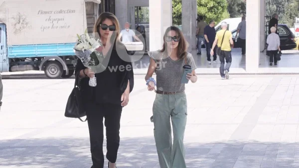 Ρίγη συγκίνησης για την Γκερέκου και την Βοσκοπούλου - Επίσκεψη στον τάφο του Βοσκόπουλου σχεδόν ένα χρόνο μετά το θάνατό του