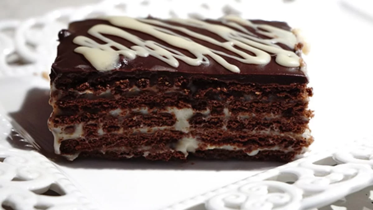 Μαγειρέψτε το πιο νόστιμο γλυκό ψυγείου με μπισκότα μέσα σε πέντε λεπτά - Είναι σκέτη απόλαυση