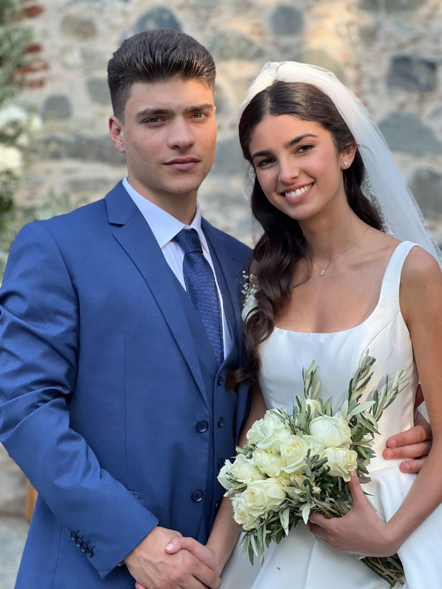 Το ζευγάρι Φίλιππος - Βασιλική στο γάμο του