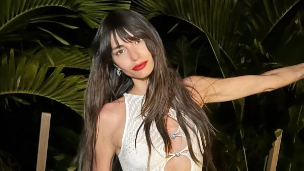 Παντρεύεται η Ηλιάνα Παπαγεωργίου; Η υπερπροσπάθεια να πιάσει την ανθοδέσμη στον γάμο της κολλητής της