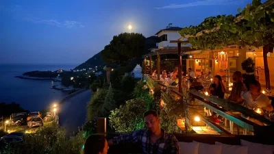 Εl Resto bar: Το βραβευμένο εστιατόριο του Agapitos Villas & Guesthouses στο Πήλιο