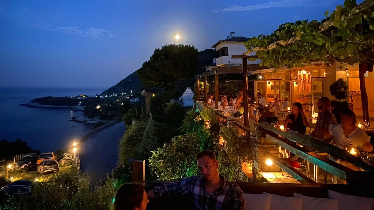 Εl Resto bar: Το βραβευμένο εστιατόριο του Agapitos Villas & Guesthouses στο Πήλιο