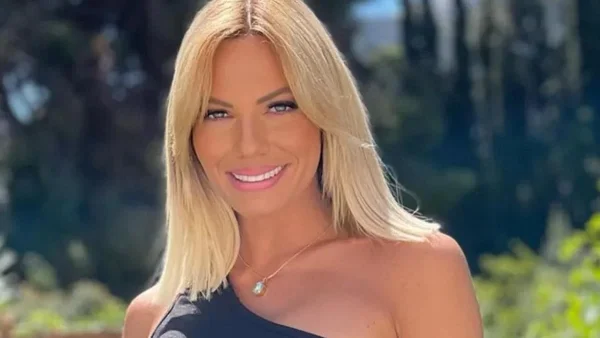 «Σπουδαίο πράγμα να μπορείς να κλείνεις τα αυτιά σου» - Η ανάρτηση όλο νόημα της Ιωάννας Μαλέσκου