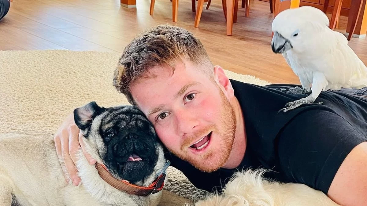 Τζέιμς Καφετζής: Δημόσια καταγγελία - Κατηγορεί την κτηνίατρο ότι σκότωσε τον σκύλο του