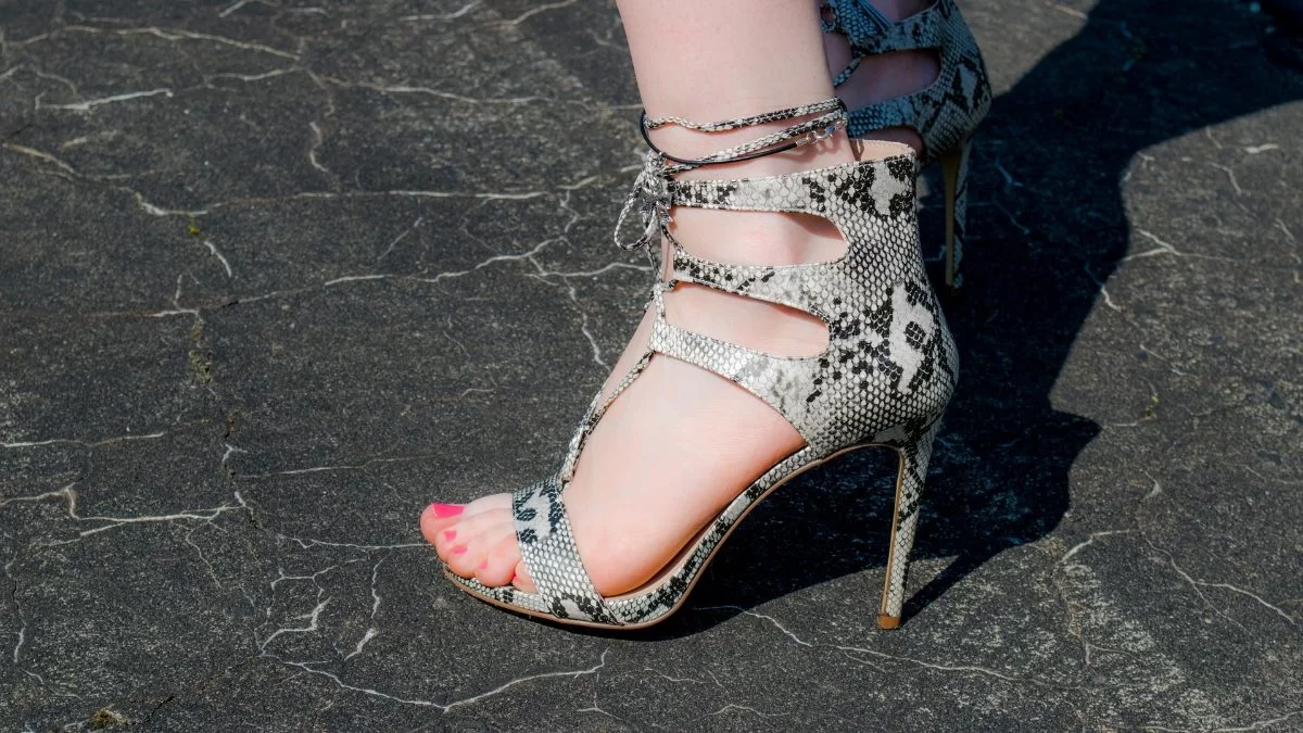 Άπλωσε μαγειρική σόδα στους κάλους των ποδιών σου - Το θαυματουργό μείγμα ενός μεγάλου προβλήματος