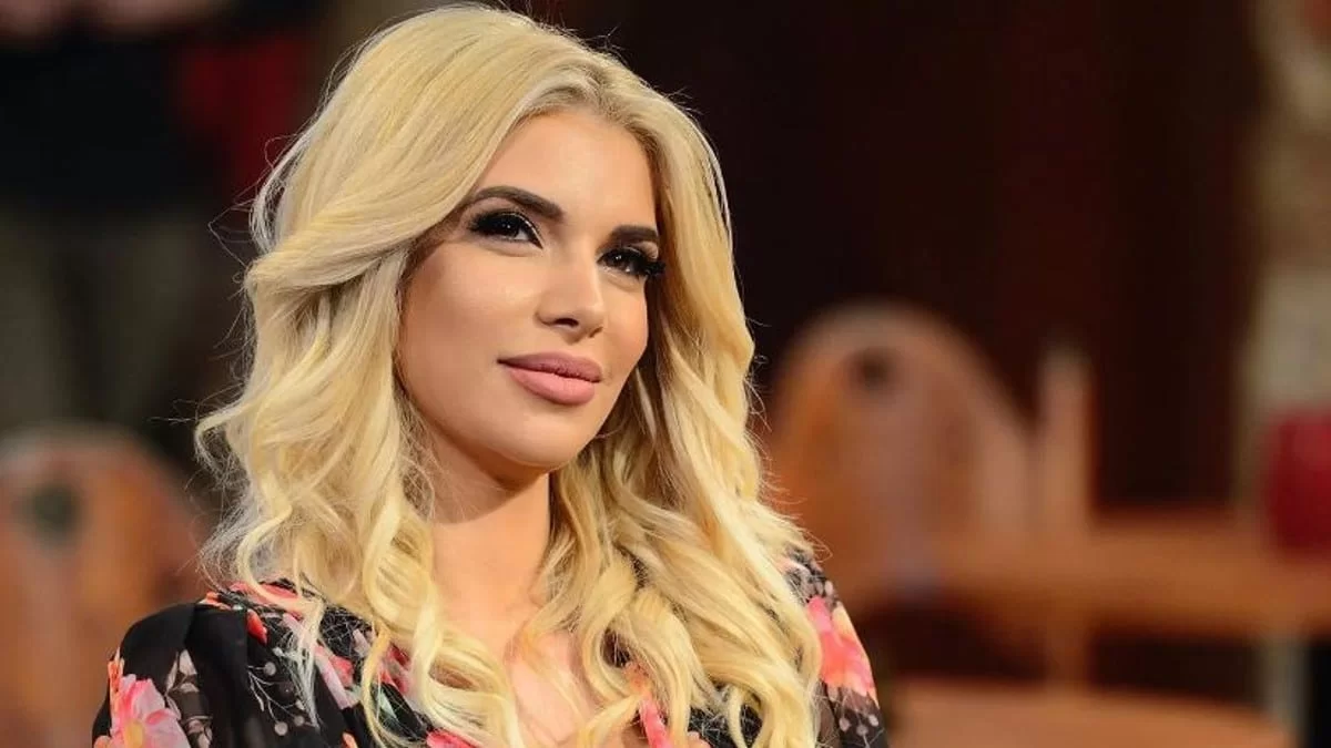 «Έχασα...» - Η Χριστίνα Καρνέζη συγκλονίζει μιλώντας για το θάνατο της μητέρας της