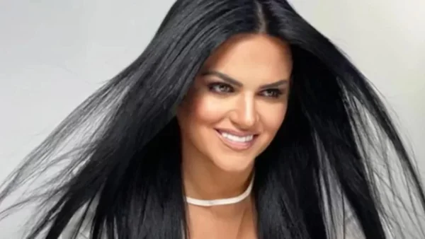 Στιγμές ευτυχίας για την Δήμητρα Κατσαφάδου - Έγινε νονά με υπέρκομψο σακάκι