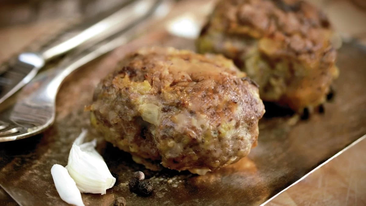 Τι θα μαγειρέψεις σήμερα: Ζουμερά κεφτεδάκια με μπόλικο λεμόνι από την Βέφα