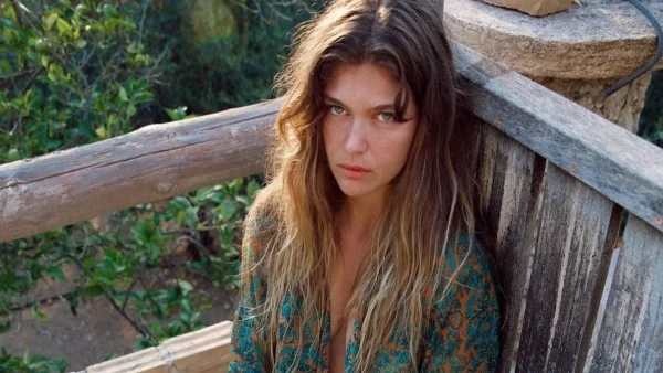 Γυμνόστηθη στα Κουφονήσια - Η νέα φωτογραφία της Κλέλια Ανδριολάτου που «έριξε» το Instagram