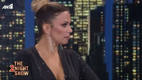 «Είναι έντονο από την πλευρά του...» - Η Κοκκίνου ''σπάει'' τη σιωπή της για τη σχέση με τον γιο της