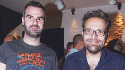 ''Δεν προκαλεί, δεν απειλεί'': Το φιλί του Κορτώ στο σύζυγό του στο Athens Pride