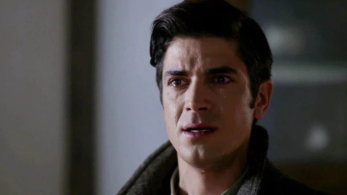 Άγριες Μέλισσες: Τραγικές ώρες για τον Λάμπρο - Μαθαίνει ότι...