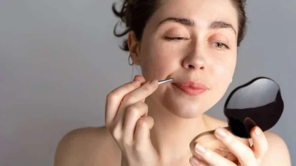 Το μυστικό που κρύβουν όλοι οι αισθητικοί - Αποτρίχωσε το μουστάκι σου με μαγειρική σόδα