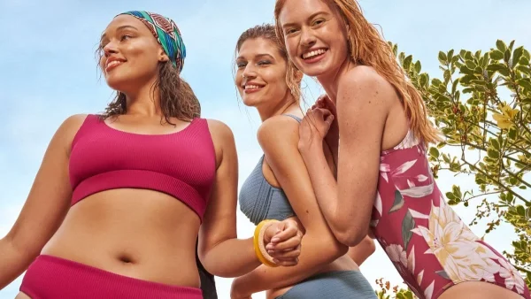 Καλοκαίρι σημαίνει... Triumph Swimwear