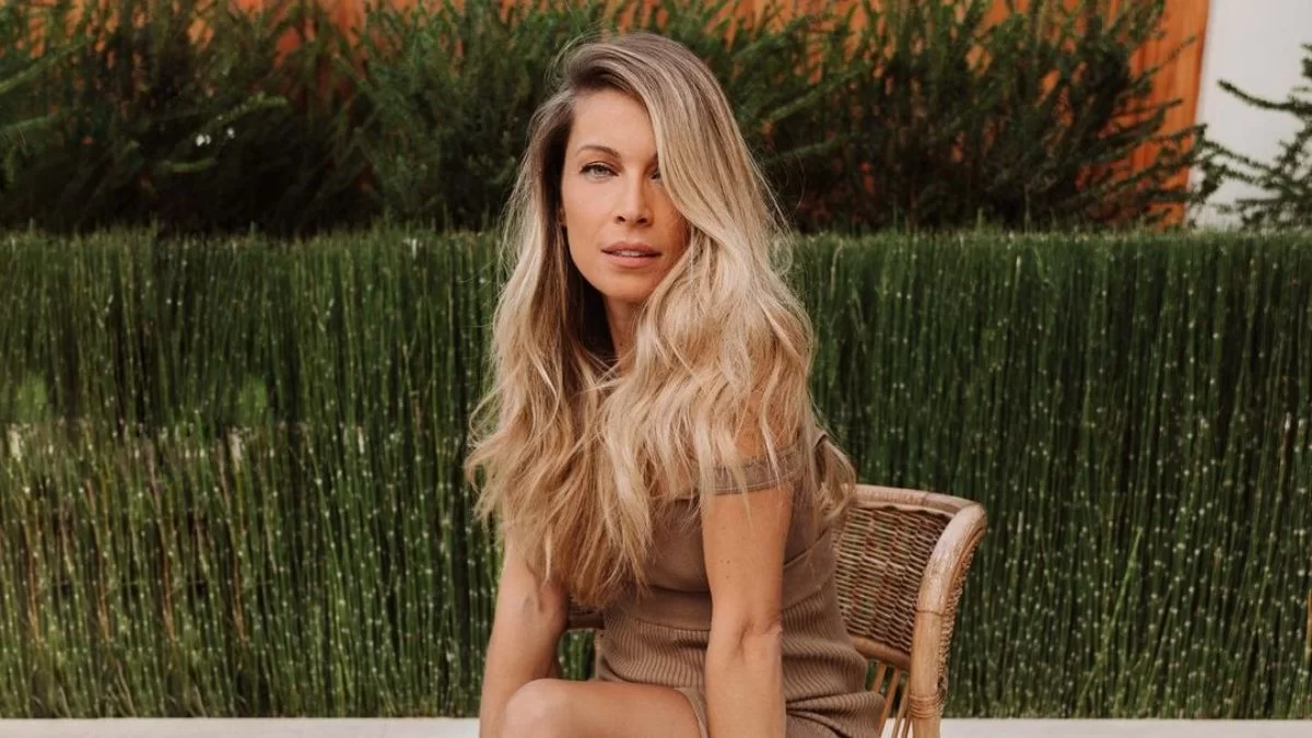 Οσκαρική - τουλάχιστον - εμφάνιση: Με ροζ τουαλέτα σε βάφτιση στη Βενετία η Μαριέττα Χρουσαλά