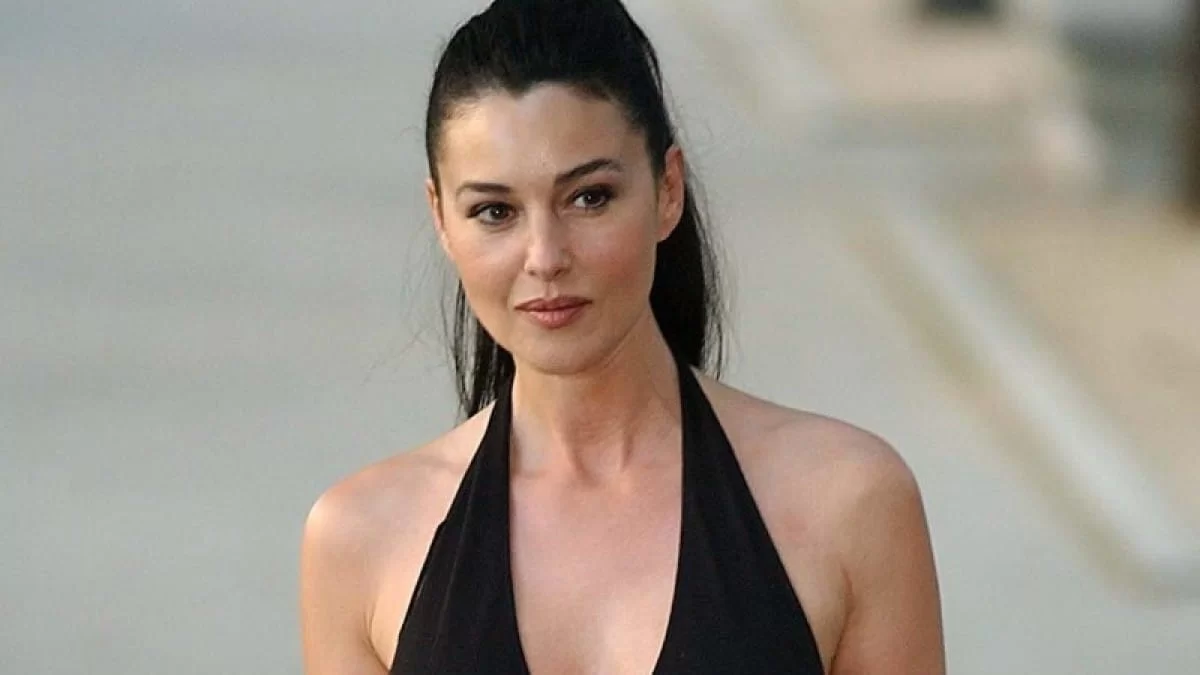 Μόνικα Μπελούτσι: Περιζήτητο μοντέλο στα 18 της - "Έκλεψε" τις εντυπώσεις η κόρη της στη νέα της φωτογράφιση