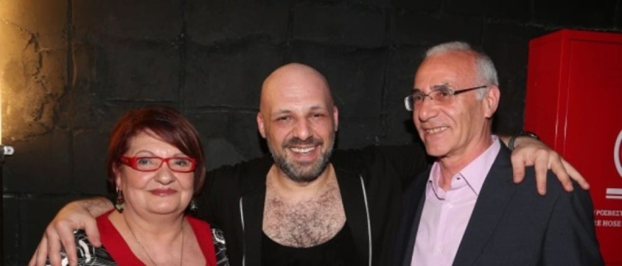 Νίκος Μουτσινάς γονείς