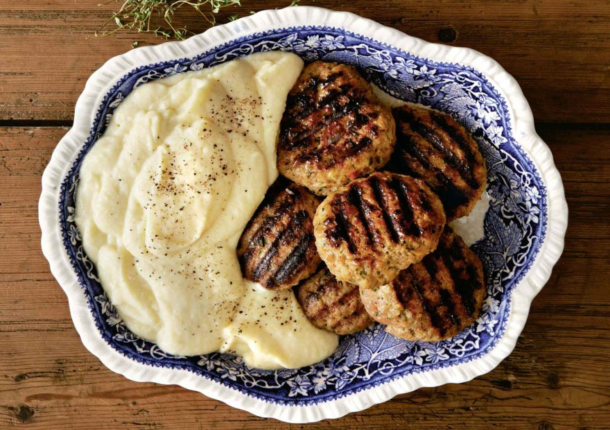 10 μυστικά για να γίνουν αφράτα τα μπιφτέκια σου Αργυρώ Μπαρμπαρίγου