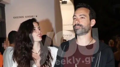 Στιγμές χαλάρωσης για την οικογένεια Τανιμανίδη - Βόλτα με τις μικρές στα Ματογιάννια της Μυκόνου