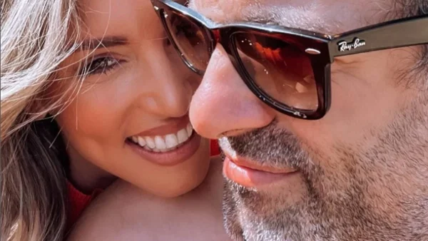 Στιγμές ευτυχίας για την Οικονομάκου και τον Μιχόπουλο - Βάφτισαν την κορούλα τους στο μαγευτικό...