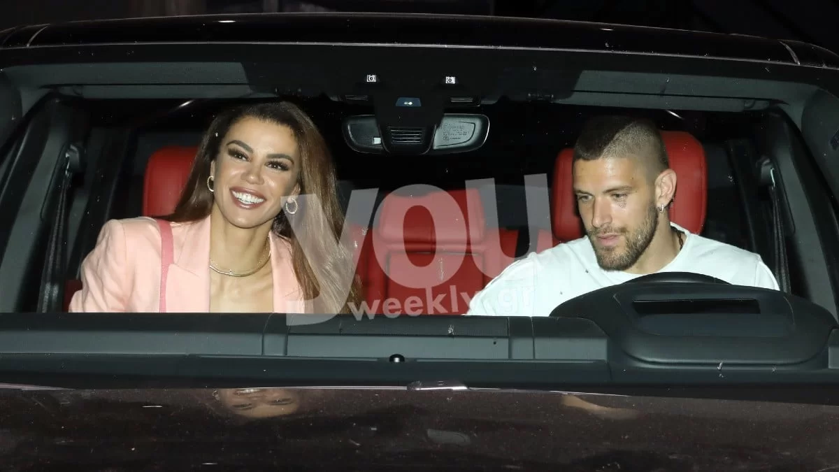 Full in love στα μπουζούκια η Παπαδοπούλου με τον Πασχαλάκη - Αντάλλασσαν όλο το βράδυ φιλιά