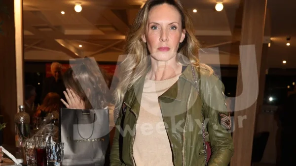 Χωρίς ίχνος make up - Το πραγματικό πρόσωπο της Εβελίνας Παπούλια στα 51 της