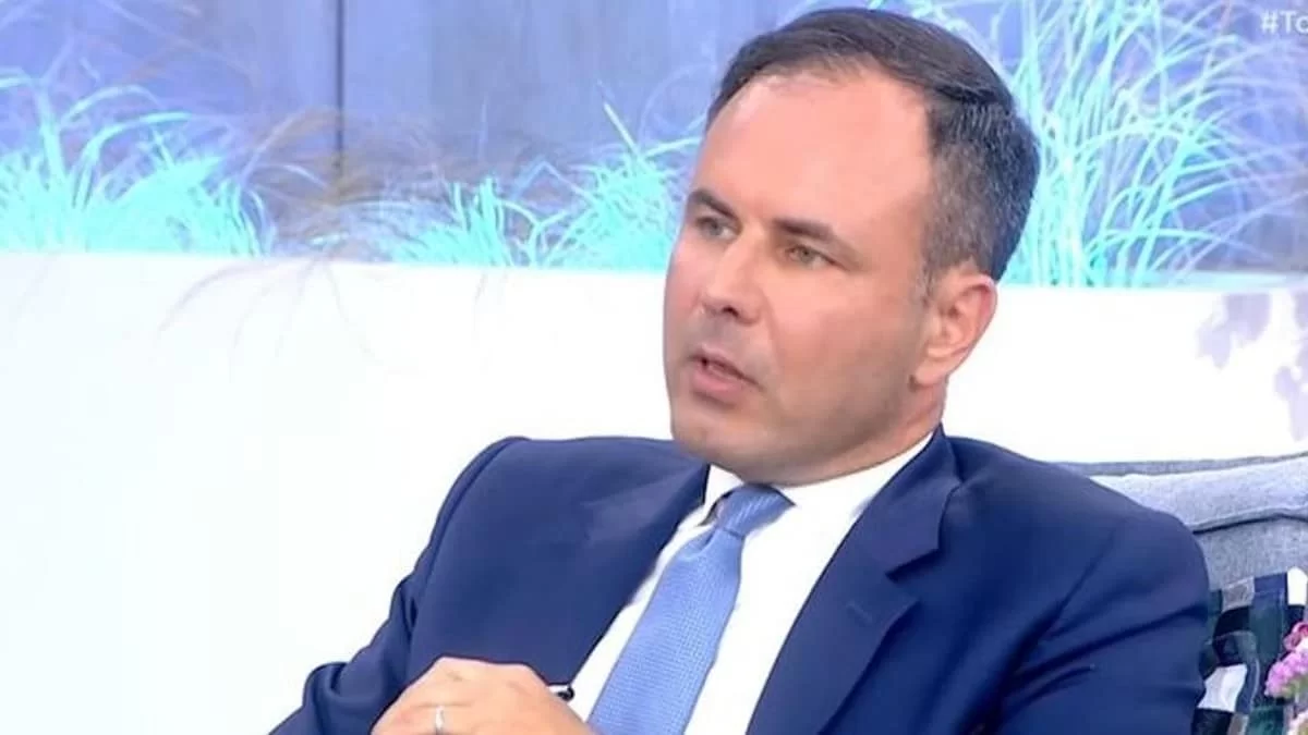 «Έπρεπε ο ίδιος να αποδεχτώ τη σεξουαλική μου...» - Ο επικεφαλής στο οικονομικό γραφείο του πρωθυπουργού Αλέξης Πατέλης αποκαλύπτει