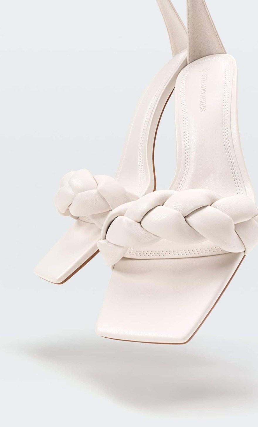 Τακούνια από τα Stradivarius 