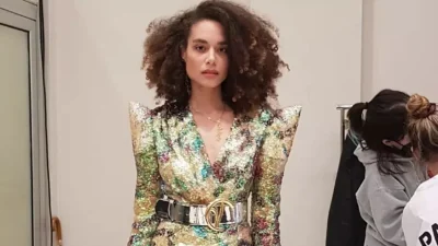 Με εντυπωσιακό νυφικό και μακριά ουρά - Φωτογραφικό υλικό από τον λαμπερό γάμο της Παινέση