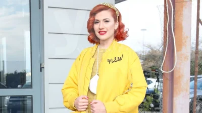 Πλέει σε πελάγη ευτυχίας η Πέννυ Μπαλτατζή - Πόζαρε με φουσκωμένη κοιλίτσα λίγο πριν γεννήσει