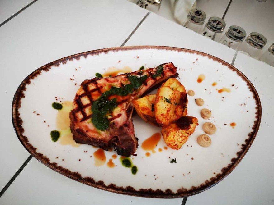 Remvi Restaurant σαντορίνη