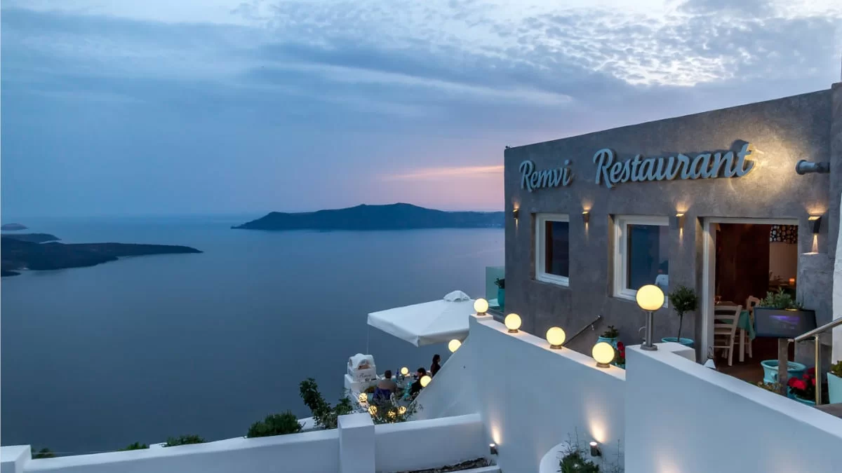 Remvi Restaurant: Μια μοναδική γαστρονομική εμπειρία στη Σαντορίνη!