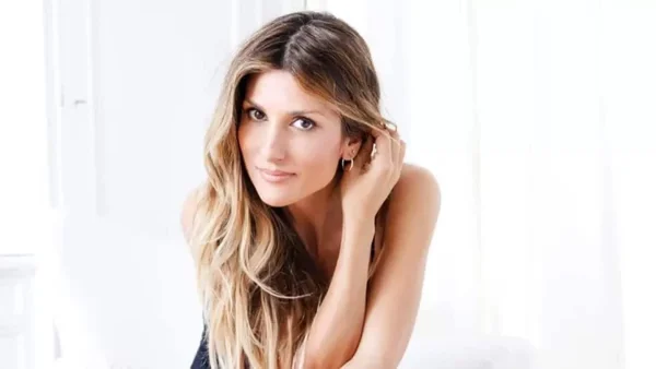 Σταματοπούλου: Αποκάλυψε τα πρώτα δώρα μετά την γέννα - Πασίγνωστο ζευγάρι της Ελληνικής showbiz έστειλε ανθοδέσμη