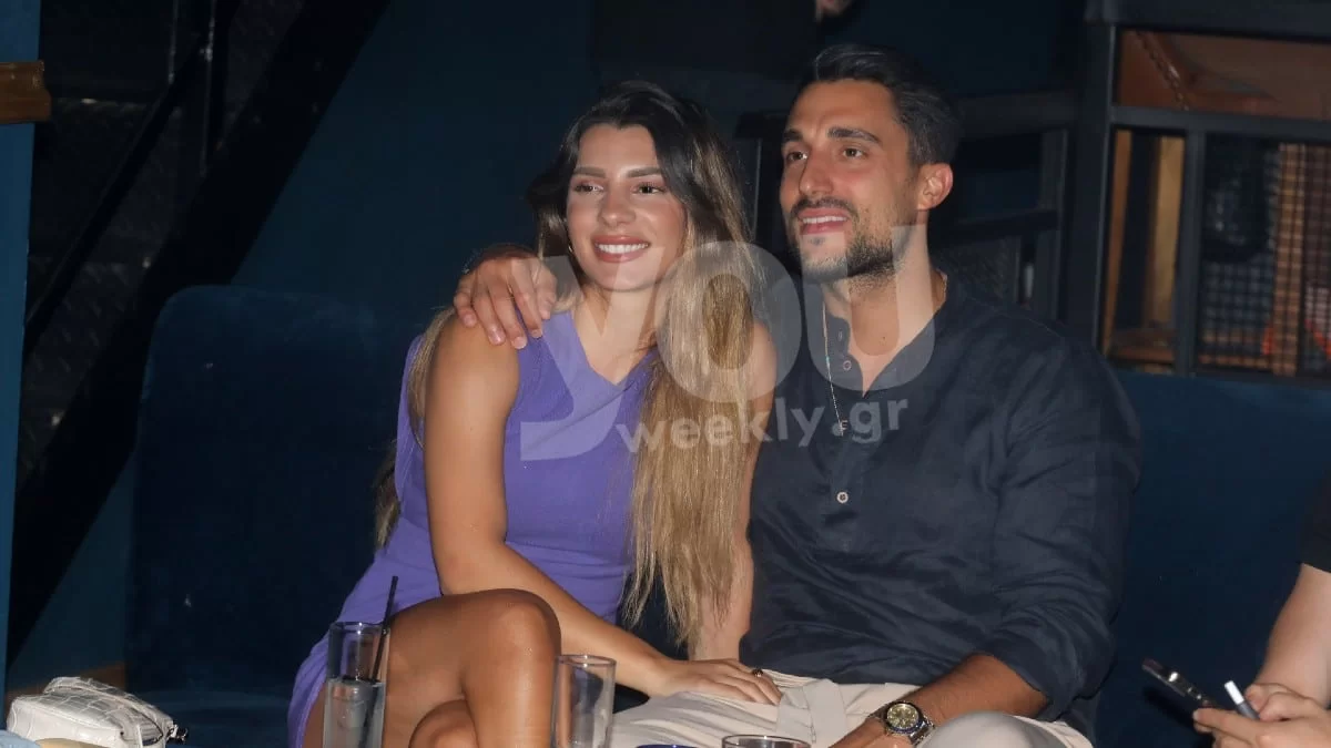 Είχε βάλει τα πόδια της πάνω του - Ο Κατσούλης και η Ρουμελιώτη πιο ερωτευμένοι από ποτέ στα μπουζούκια