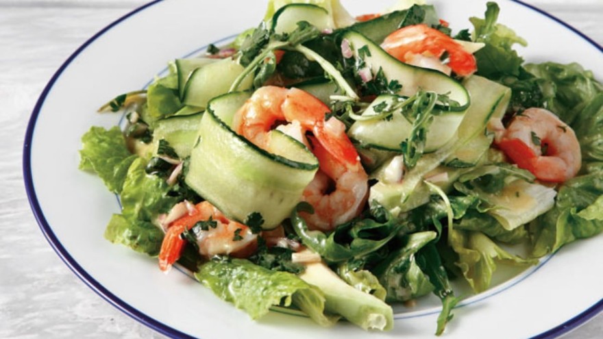 Μακαρονοσαλάτα µε γαρίδες από την Αργυρώ Μπαρμπαρίγου