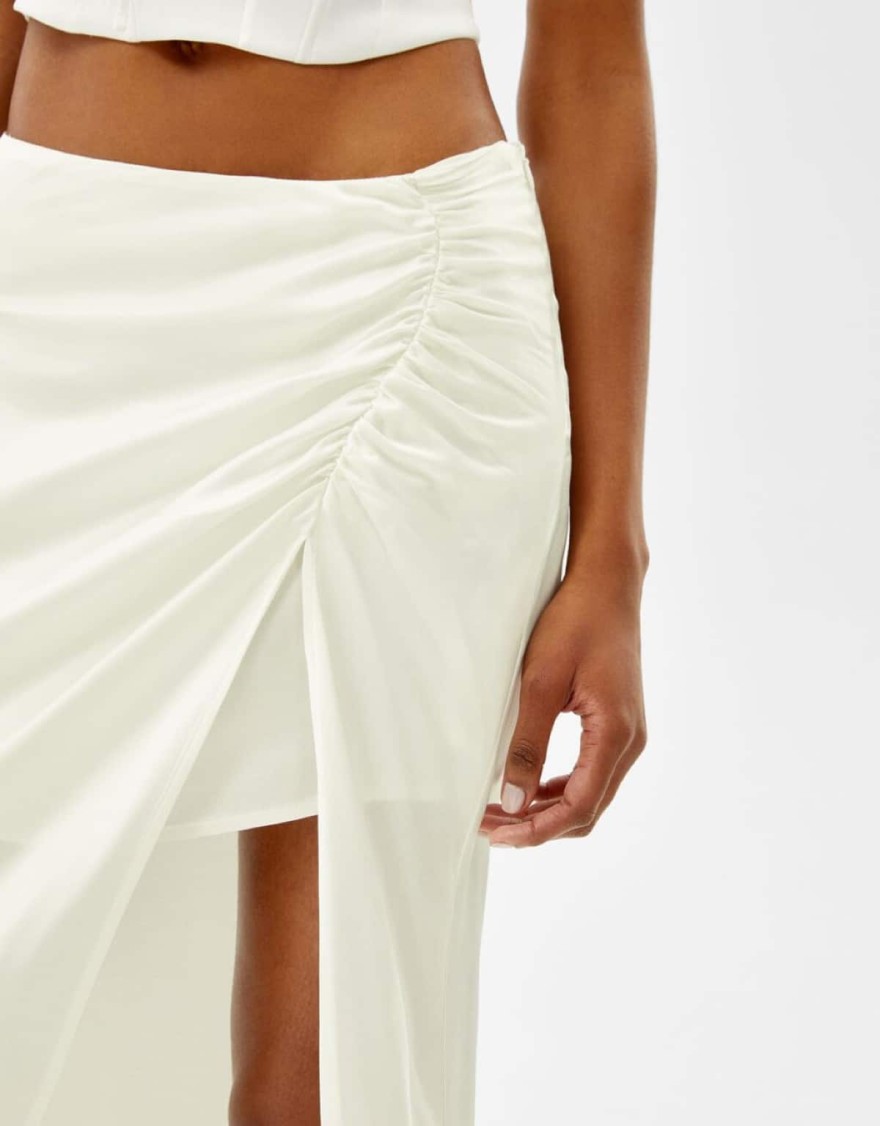 Σατινέ φούστα από τα Bershka