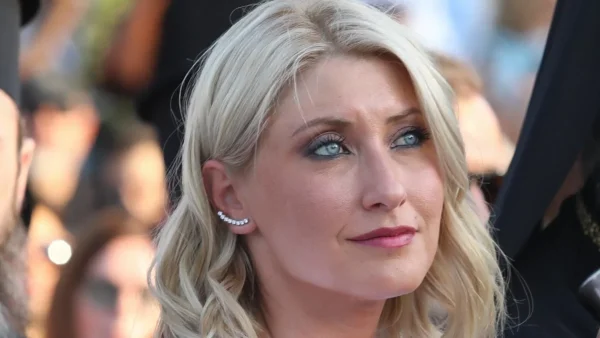 Χωρίς ίχνος μακιγιάζ και ρετούς - Άλλος άνθρωπος εκτός δελτίου η Σία Κοσιώνη