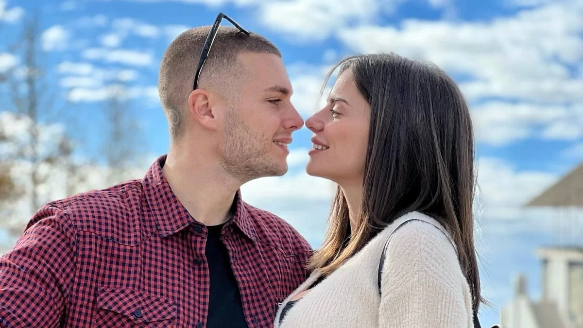 Το εντυπωσιακό μονόπετρο που έδωσε ο Κοψιάλης στη Φυρού! Καρέ καρέ η φωτογραφία