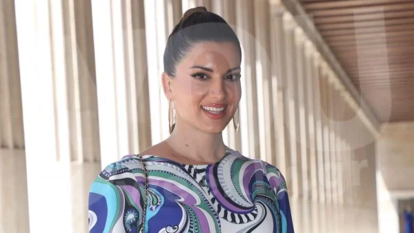 Θυμάστε την Σταματίνα Τσιμτσιλή το 2008; Με λεπτά φρύδια και έντονο μακιγιάζ