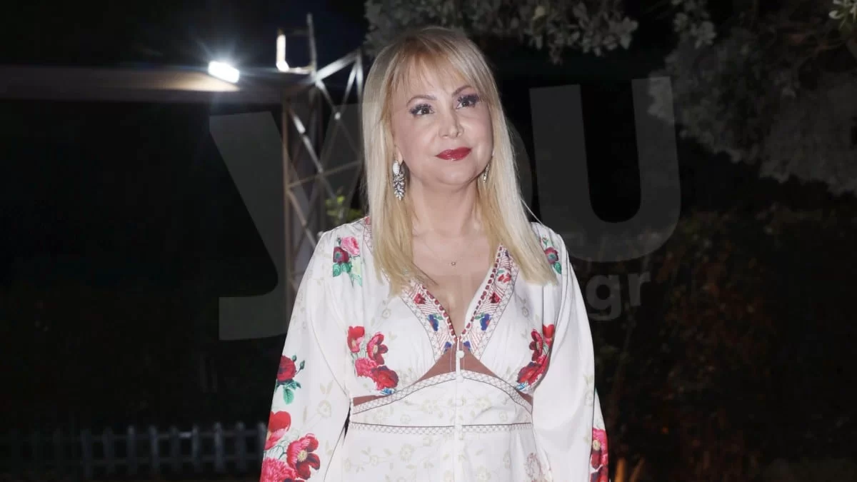 Αφού πήρε διαζύγιο μαθεύτηκε πως έχει νέα σχέση: Γνωστός κύριος ο σύντροφος της Τέτας Καμπουρέλη