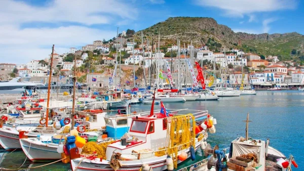 Οι πιο περιζήτητοι προορισμοί για το τριήμερο του Αγίου Πνεύματος - Αγγίζουν το 80% και 90% σε πληρότητα