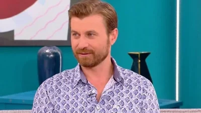 Έμειναν "κάγκελο" στο Ποιος είναι Πρωινιάτικα με τον Σόλων Τσούνη - «Μου έχει σκιστεί...»