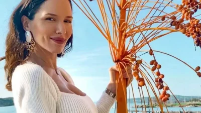 Πλέει σε πελάγη ευτυχίας η Τζώρτζια Βαϊνά - Ντύθηκε νύφη στο Πόρτο Χέλι