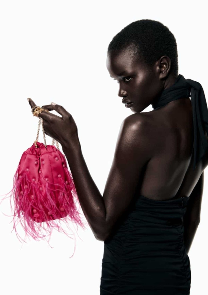 ΤΣΑΝΤΑ-ΣΑΚΟΣ ΣΑΤΕΝ ΜΕ ΦΤΕΡΑ ΑΠΟ ΤΑ ZARA