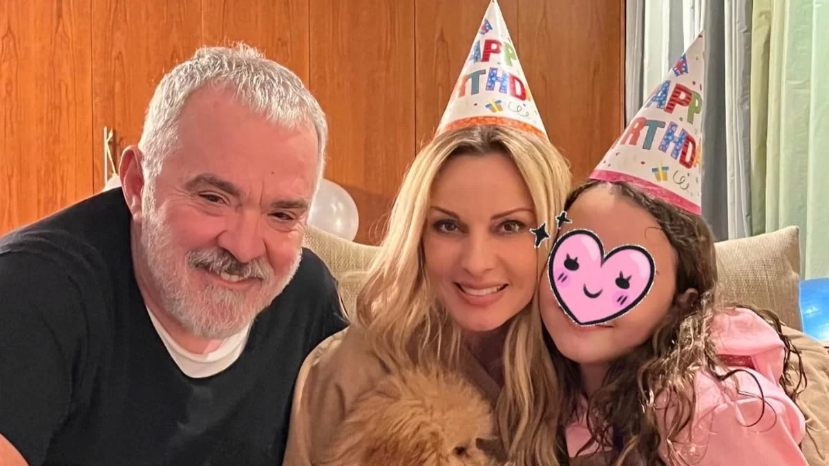 Φωτογραφίες από το σπίτι Πέγκυς Ζήνα - Γιώργου Λύρα! Σικάτο με γυμναστήριο και τεράστιο σαλόνι